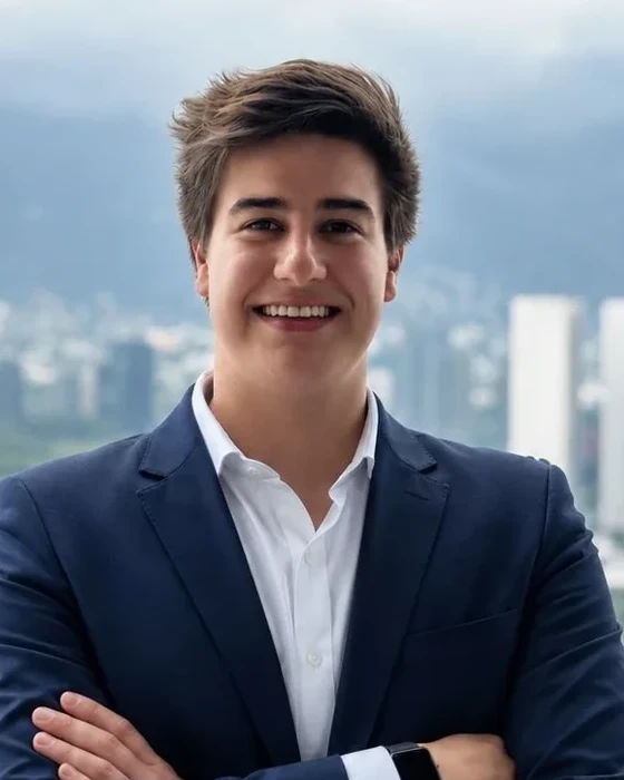 Retrato profesional de Ing. Pablo Fernández Granados