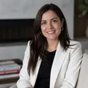 Fernanda T.